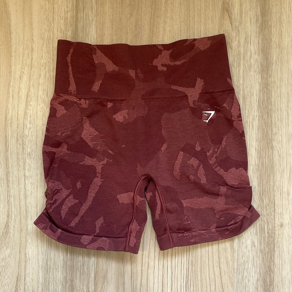 Gymshark Shorts - Burgundy - Small